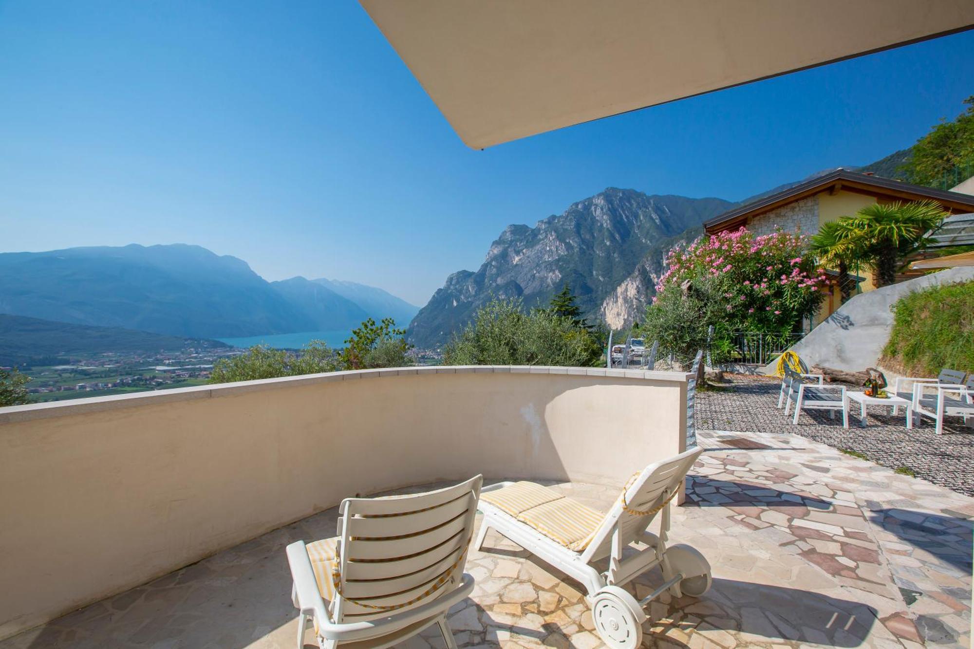 Casa Rene - Happy Rentals Tenno Dış mekan fotoğraf